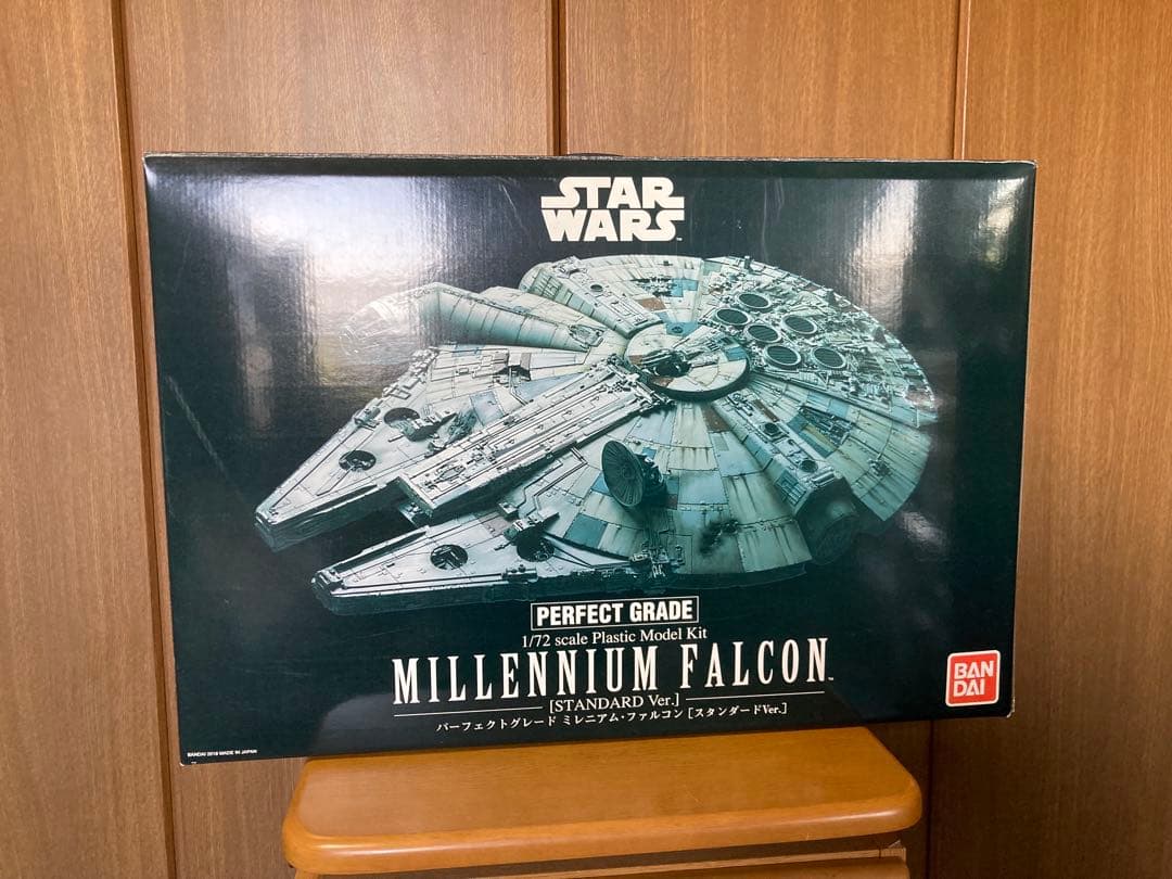 スターウォーズ PG 1/72 ミレニアムファルコン プラモデル