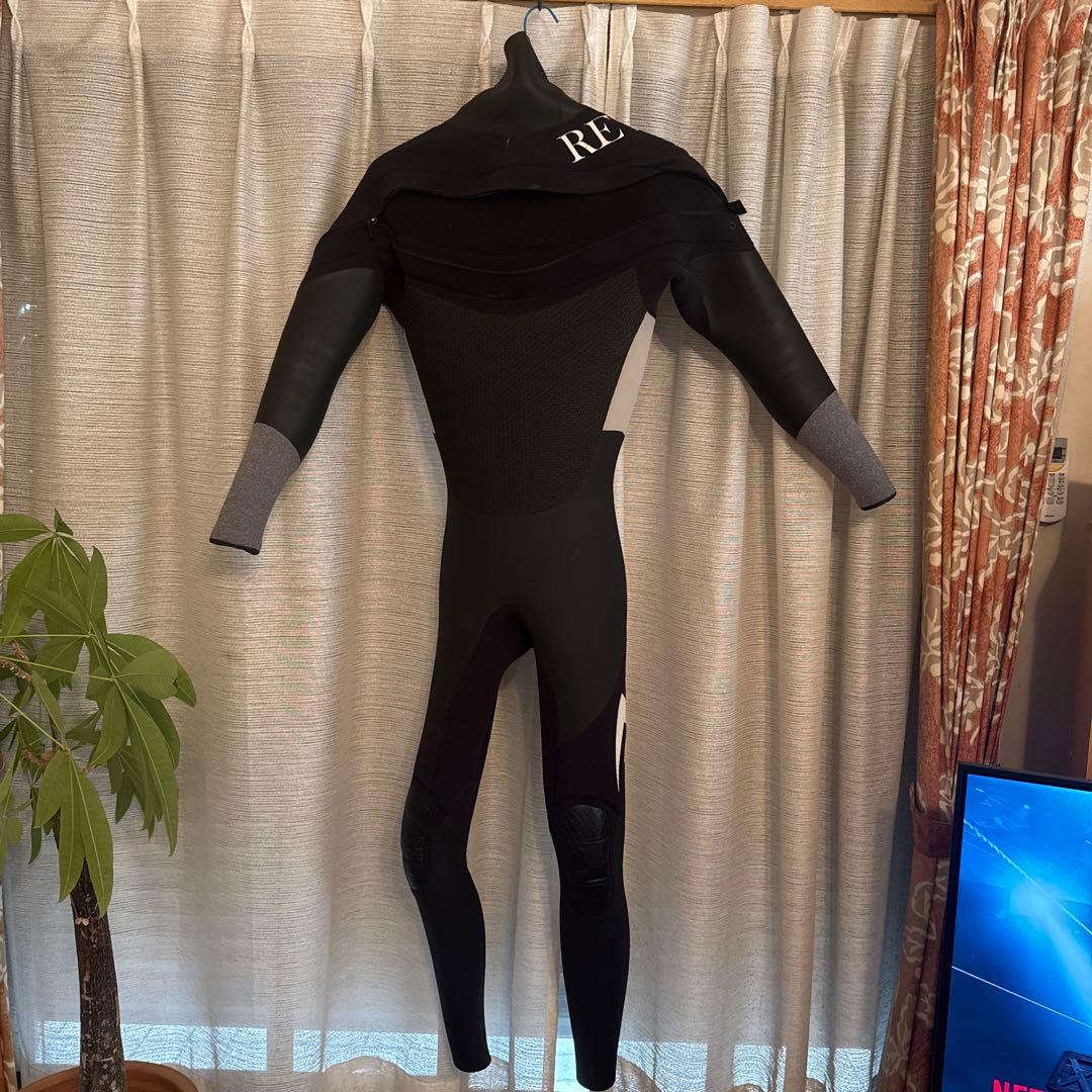 REVO フルスーツ 黒/グレー