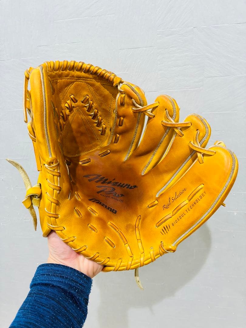 ミズノプロ リアルセレクション 極美品 硬式 投手用 旧ロゴ 廃盤レア