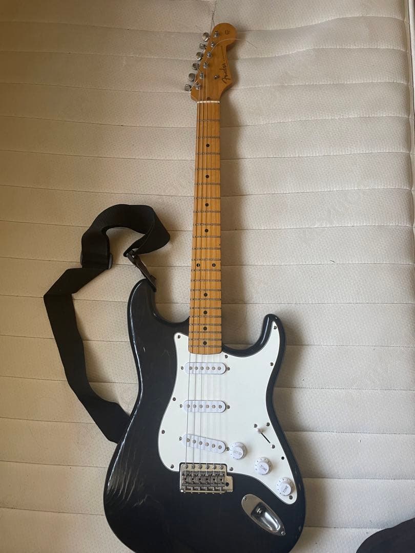 Fender Stratocaster エレキギター 黒