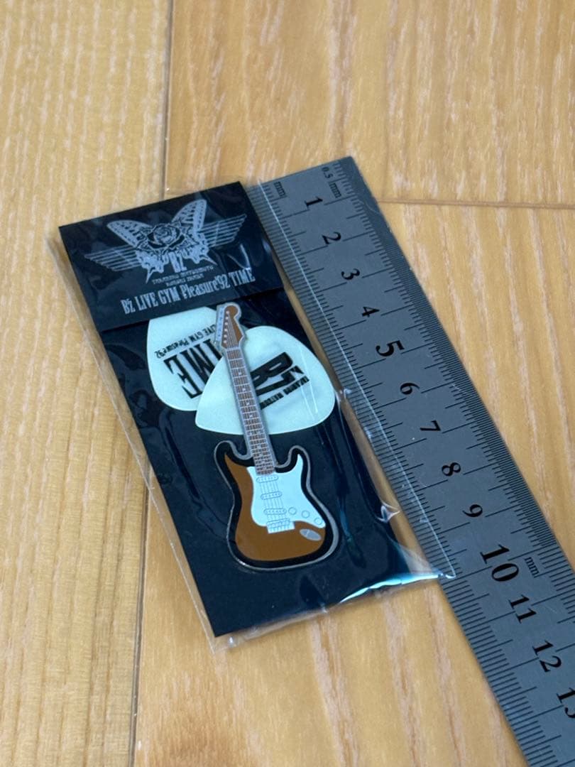 B’z Live-Gym Pleasures’92 TIME ピック　ピンバッジ