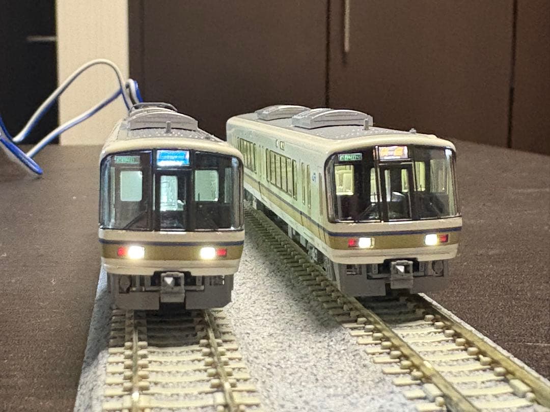 TOMIX 221系12両(4+8)セット(一部室内灯入り)