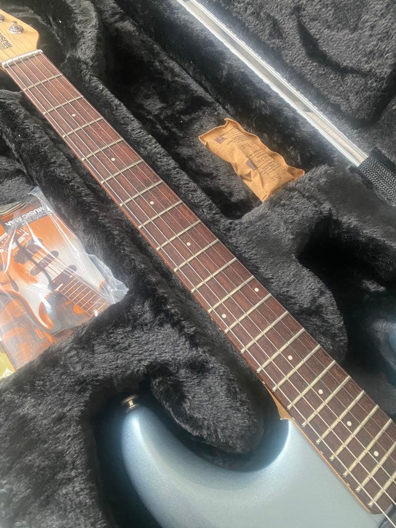 ギター music man luke