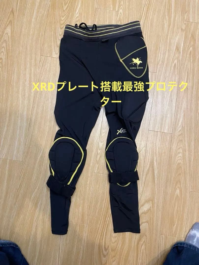 パッド付きヒップガード ブラック/イエロー　鎧武者　yoroimusha スノボ