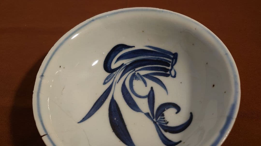 李朝　白磁　古染付　染付　華の図　朝鮮陶器　１客