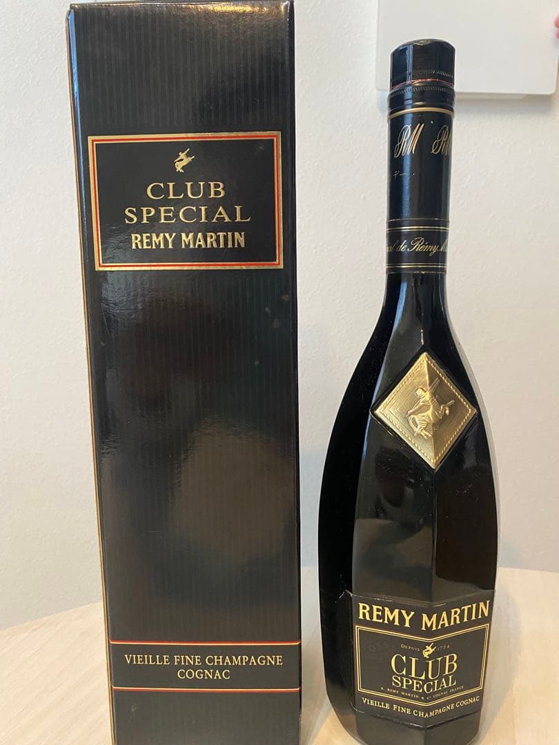 ブランデー REMY MARTIN CLUB SPECIAL 700ml