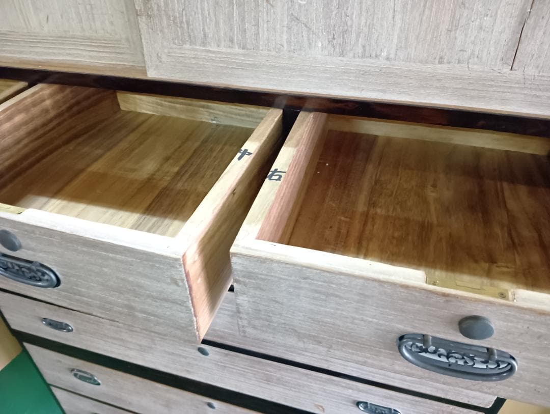 和箪笥　大正　昭和　アンティーク　家具　鍵付き