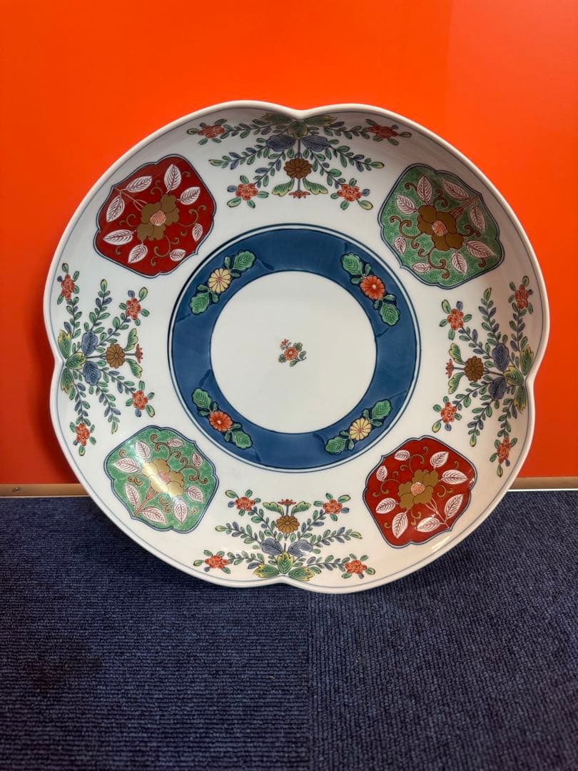 1594 有田焼　其泉窯　染錦四方木甲章花文　大皿　31cm