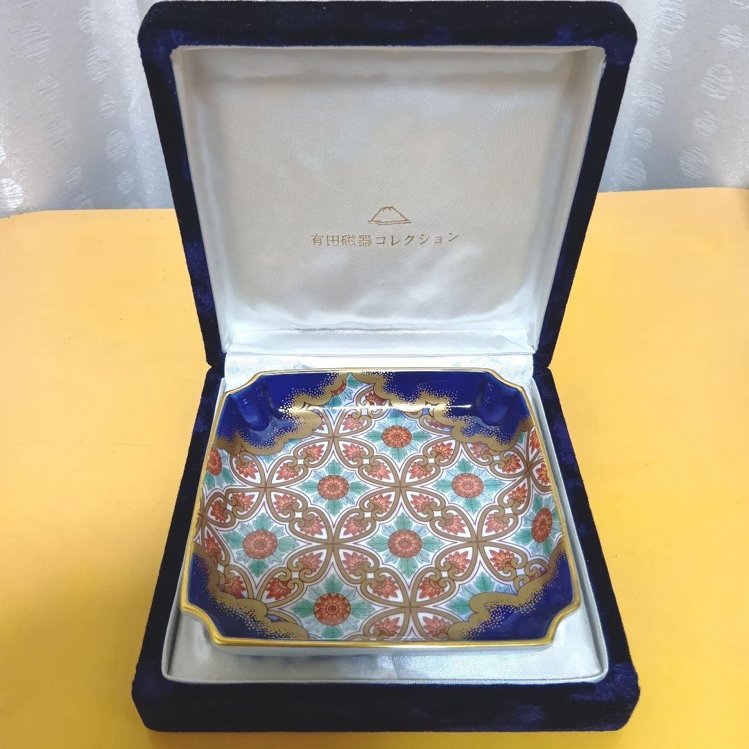 骨董品　有田焼　深川製磁　金襴手更紗　角5号飾皿　高級ケース箱付き