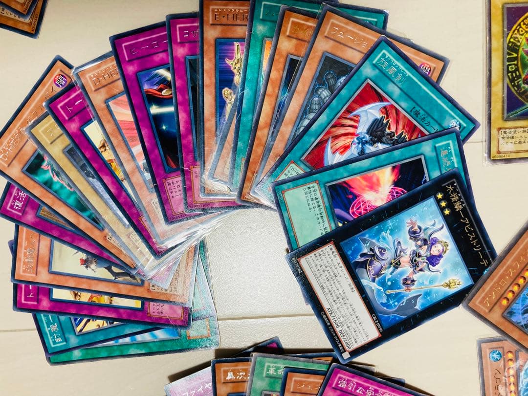 遊戯王カード　まとめ売り　初期2期大量　引退