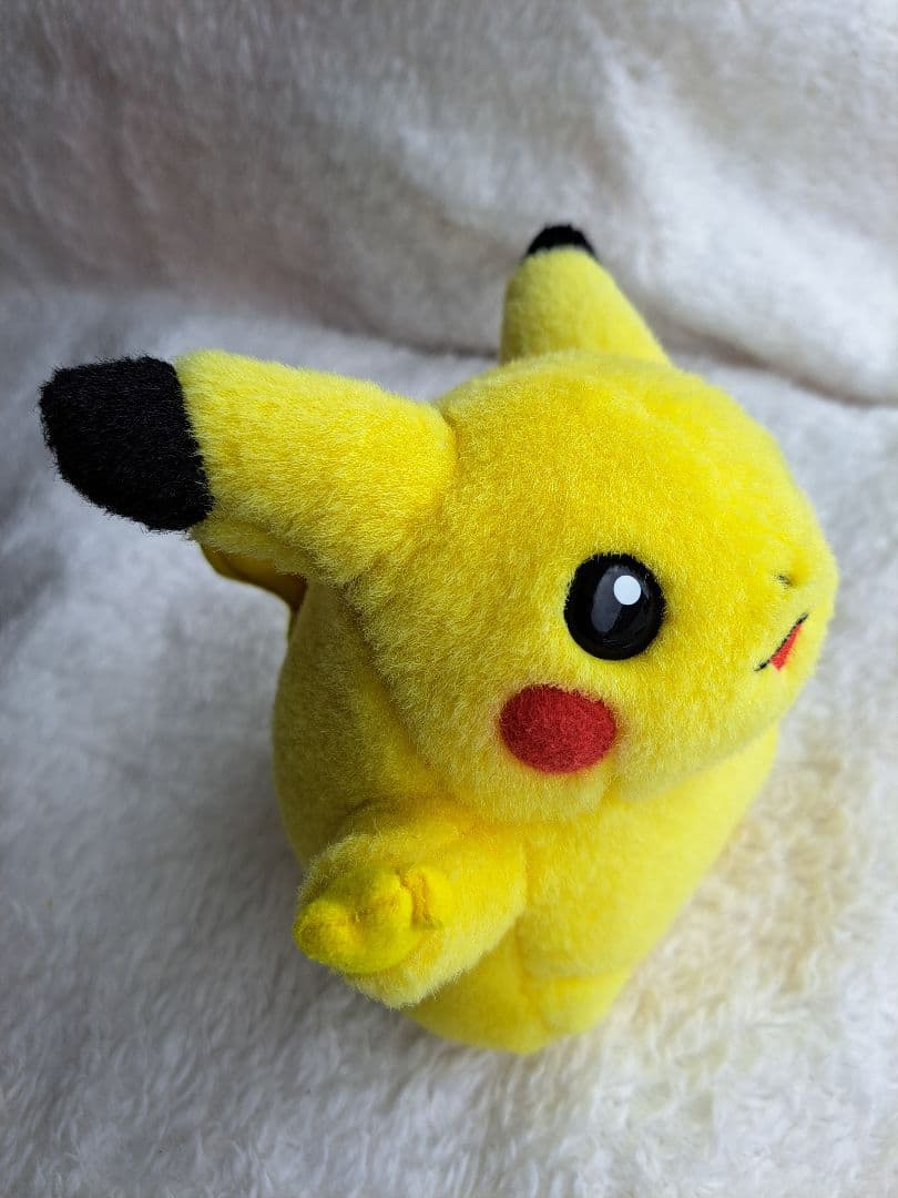 TOMYトミー　初期ピカチュウ　ぬいぐるみピースピカチュウ　当時物