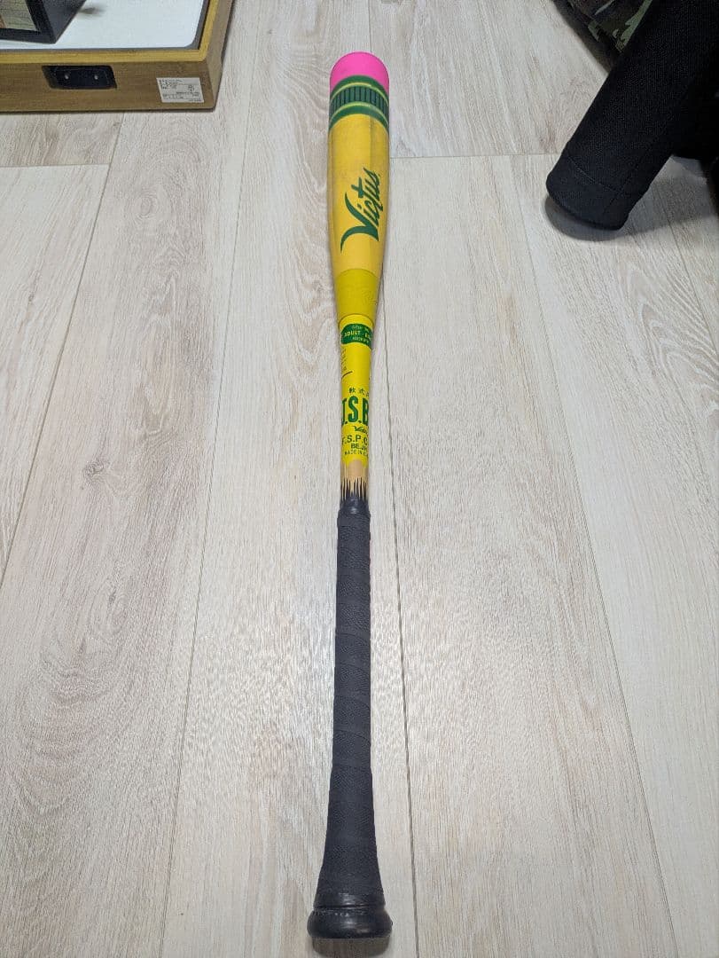 おきさん専用　軟式用　Victus　ペンシルバット　84センチ