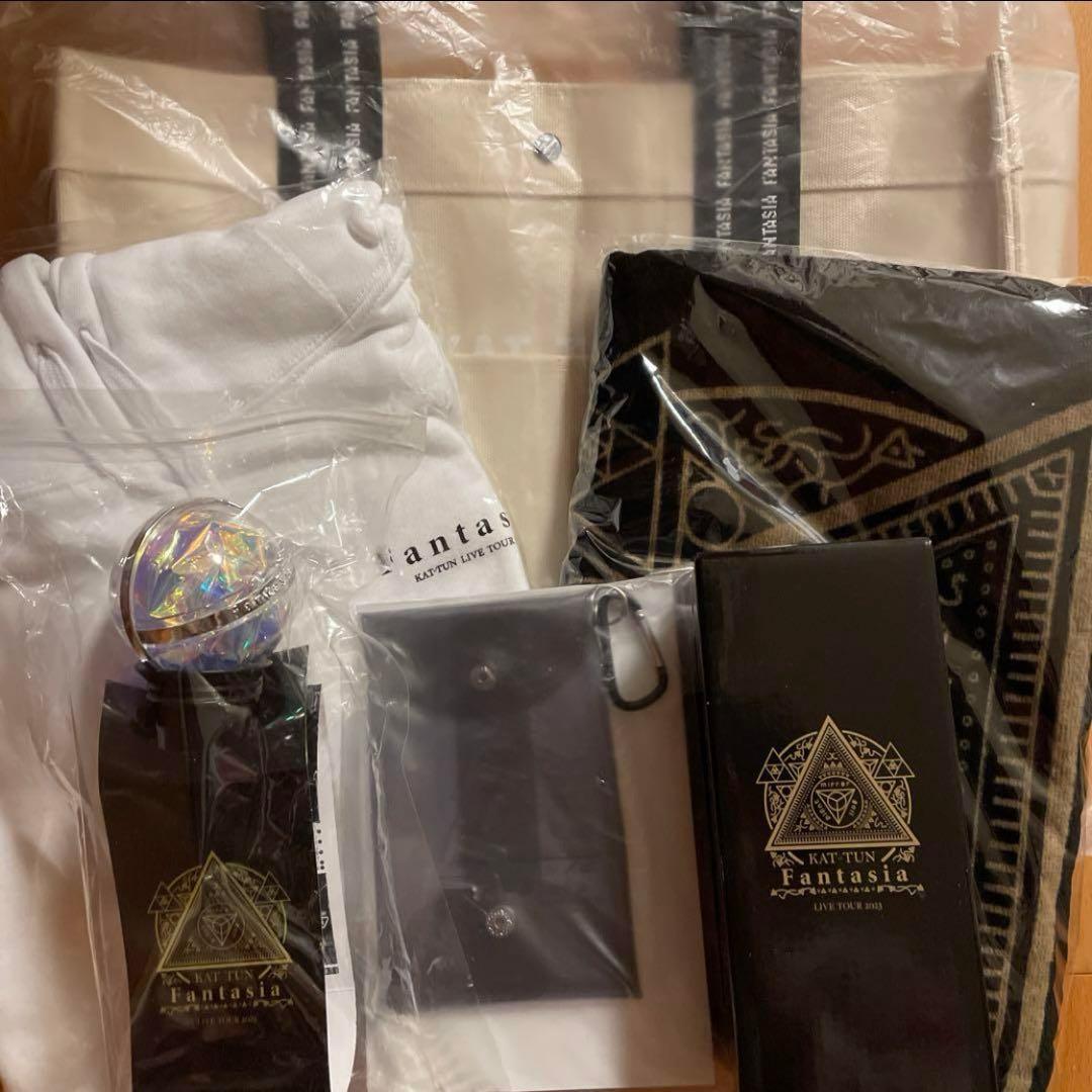新品　5点　KAT-TUN Fantasia バッグ　パーカー　タオル　公式