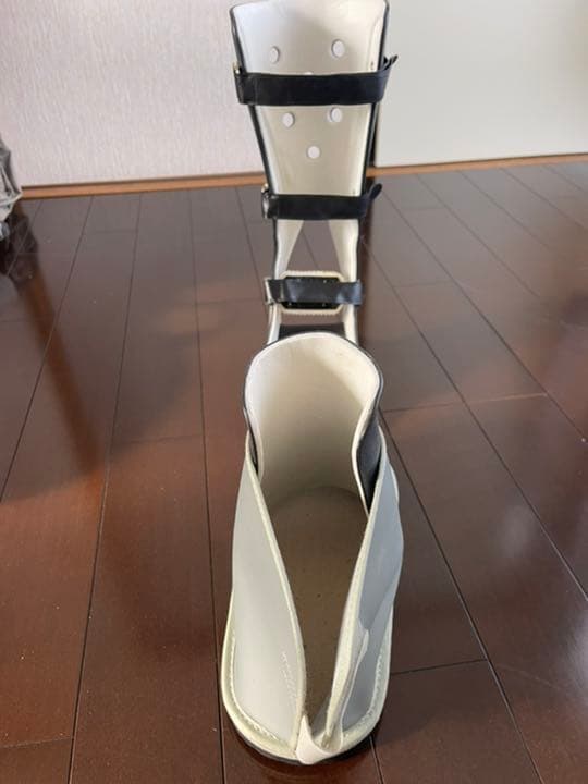 ギプス　左足用　外靴付き