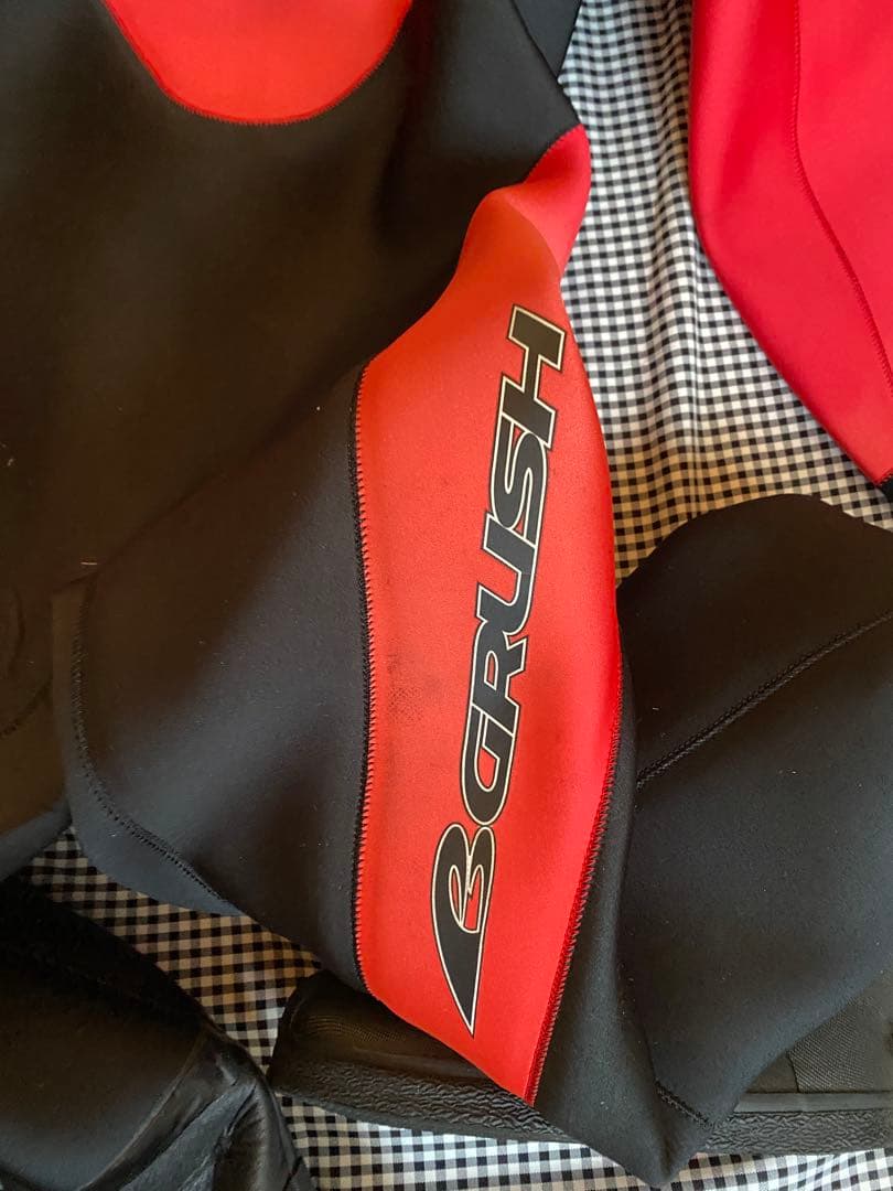 赤色　Lサイズ　ドライスーツ