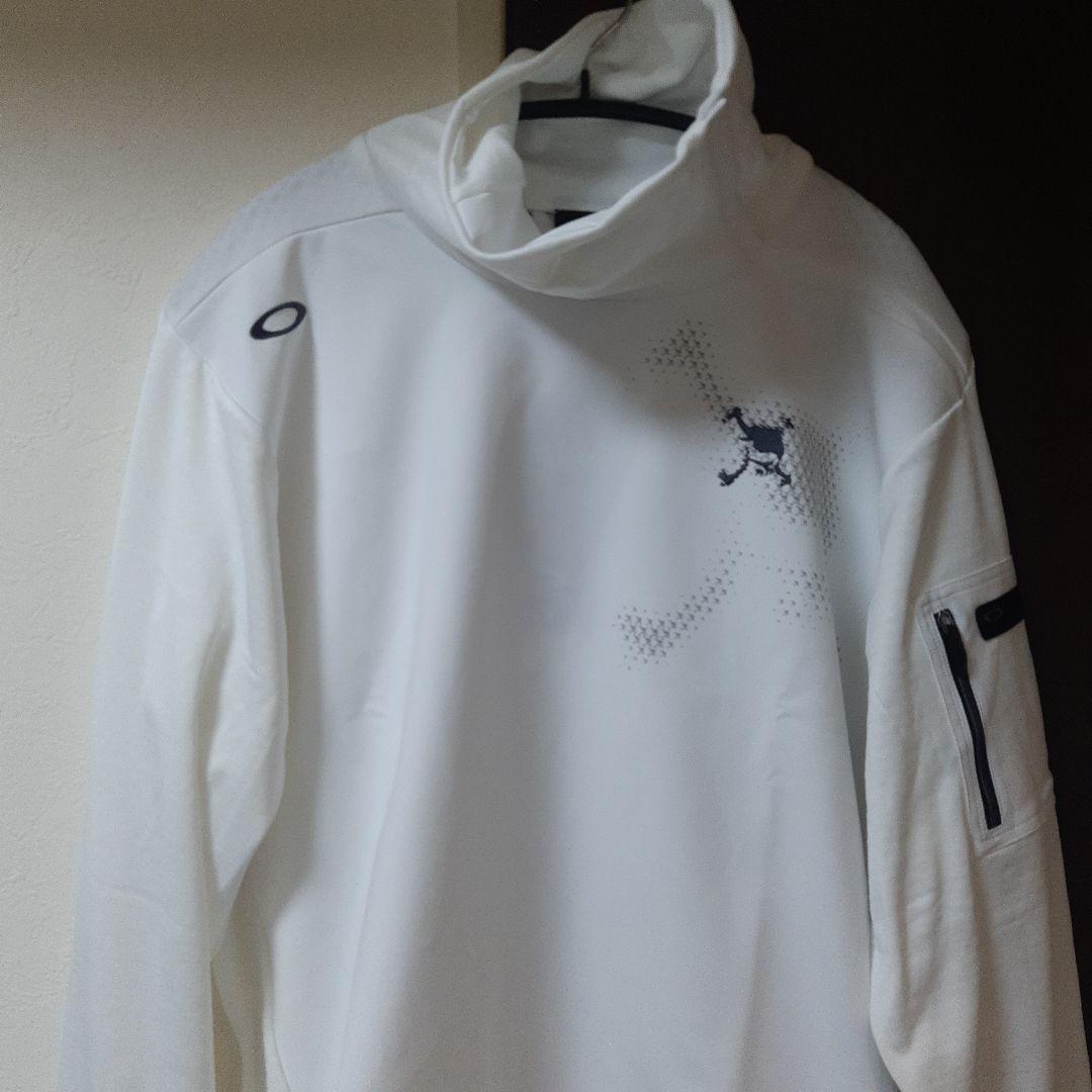 新品　オークリーゴルフ　メンズウエア　スカルタートルネックミドル　長袖シャツ