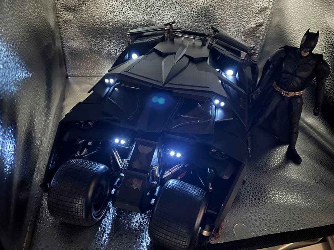 1/12 バットモービル とバットマンフィギュアキットの完成品(LED電飾)