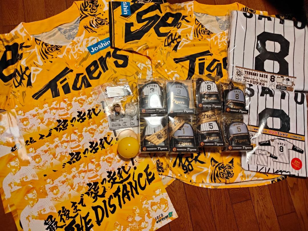 阪神タイガース スカーフチャームリュック シャツ ウル虎 ユニフォーム ポスター