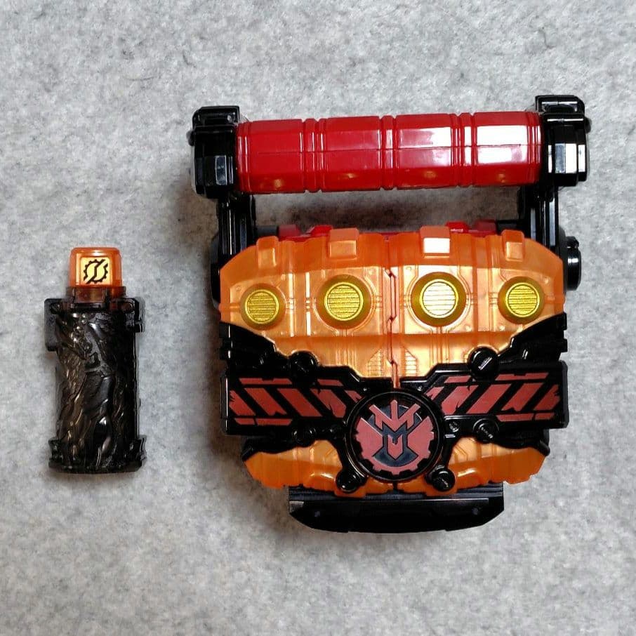 DXビルドドライバー　クローズマグマナックル　クローズドラゴン　万丈龍我セット