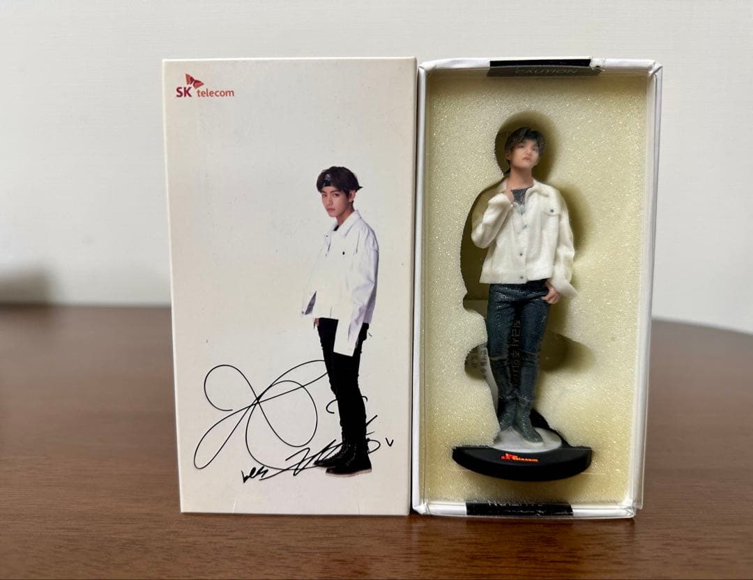 BTS 防弾少年団 SK telecom テレコム公式　フィギュア　テヒョン V