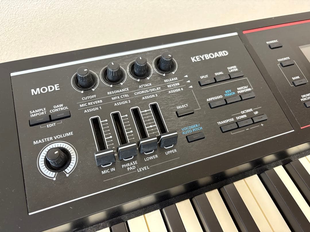 Roland JUNO-DS 88 美品+ULTIMETEスタンド+椅子つき