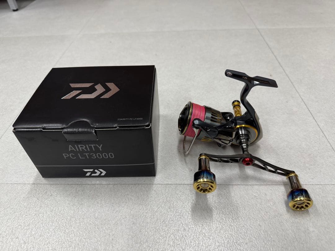 ダイワ エアリティPC LT3000 リブレハンドル、バランサー付