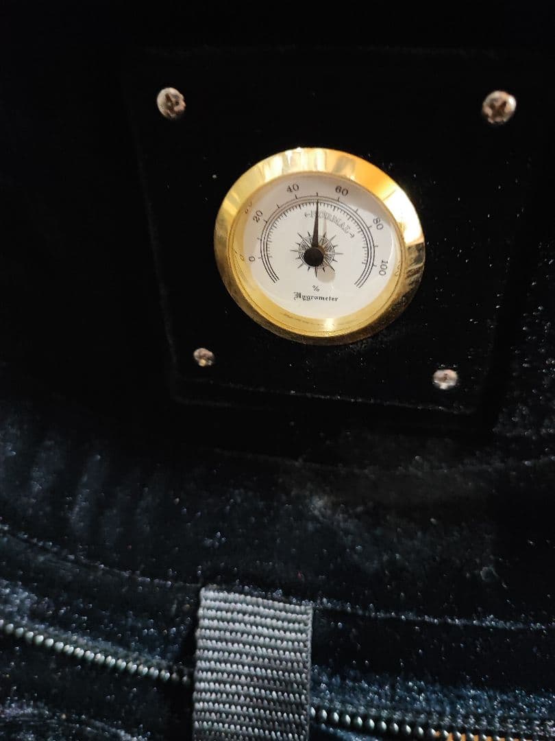 FURCH フォルヒ 　　シトカスプルーストップ　ドレッドノート　アコギ