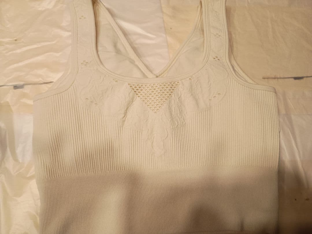 新品未使用SUKALAスカーラアクティブデイジートップスとレギンスセットL