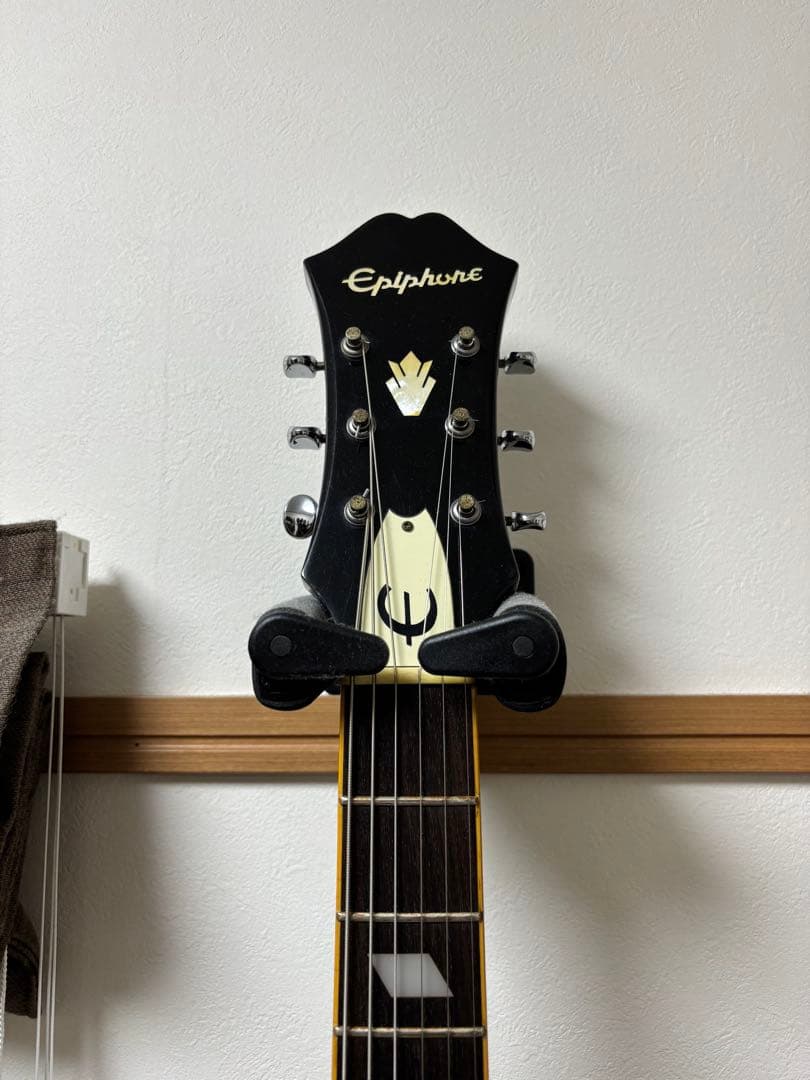 エピフォン　リヴィエラ