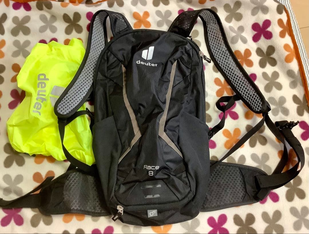 deuter Race 8 バックパック レインカバー付き