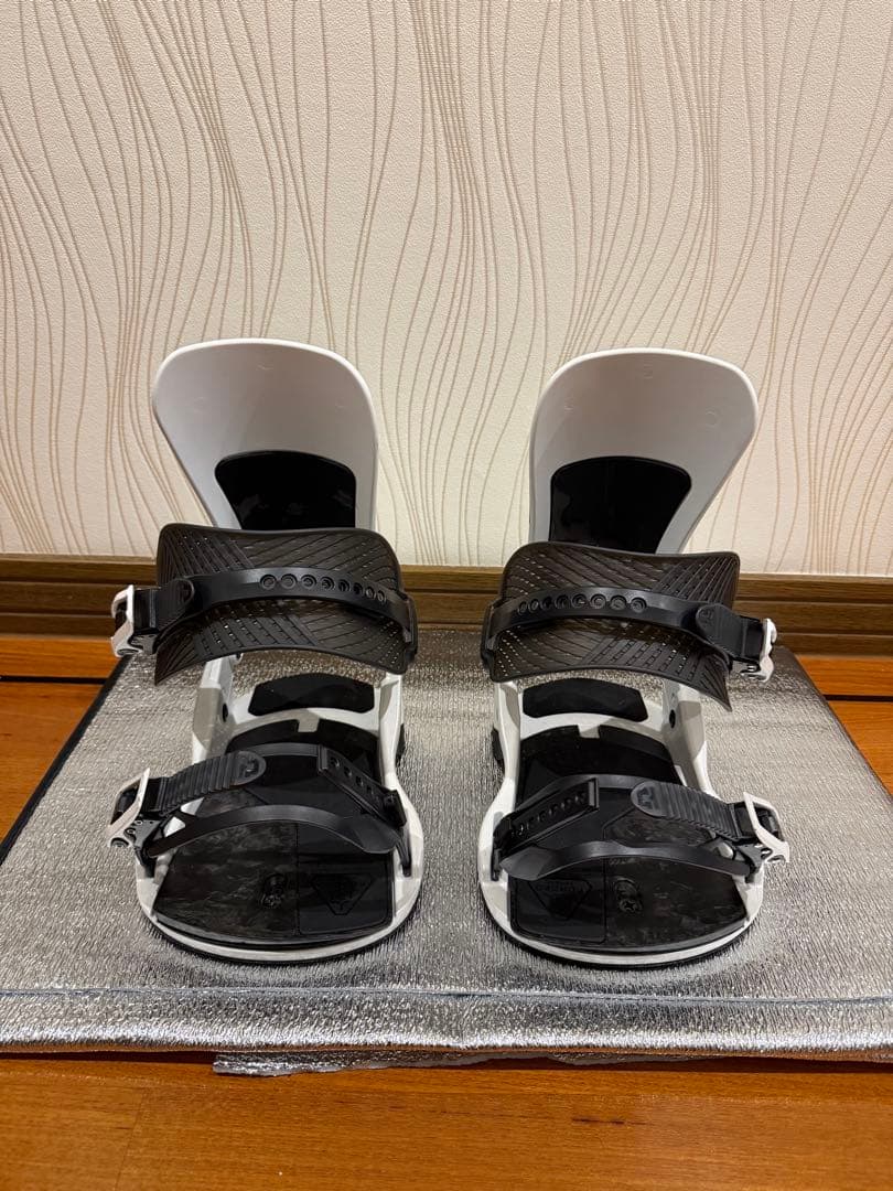 UNION ATLAS PROスノーボードビンディング ホワイト　Sサイズ