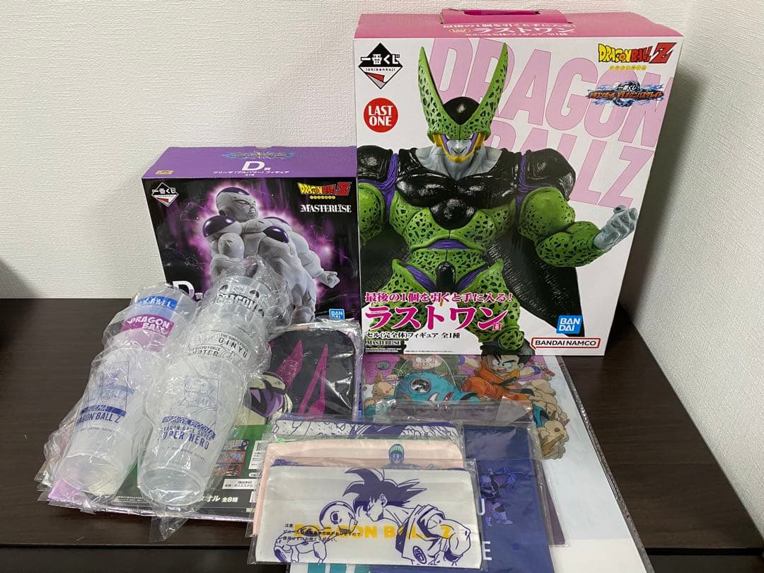 新品未開封 セル（完全体）&フリーザ（フルパワー）おまけ付き　※セル箱破れあり