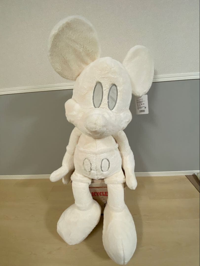 【値下げ中！】ミッキーマウス ぬいぐるみ 大きめ ホワイト