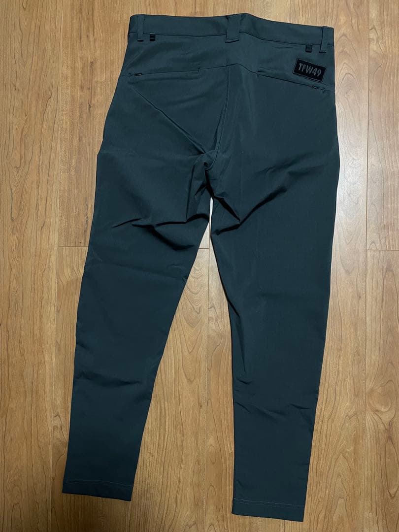 未使用　TFW49 アンクルスリムパンツ　チャコール　M ゴルフ
