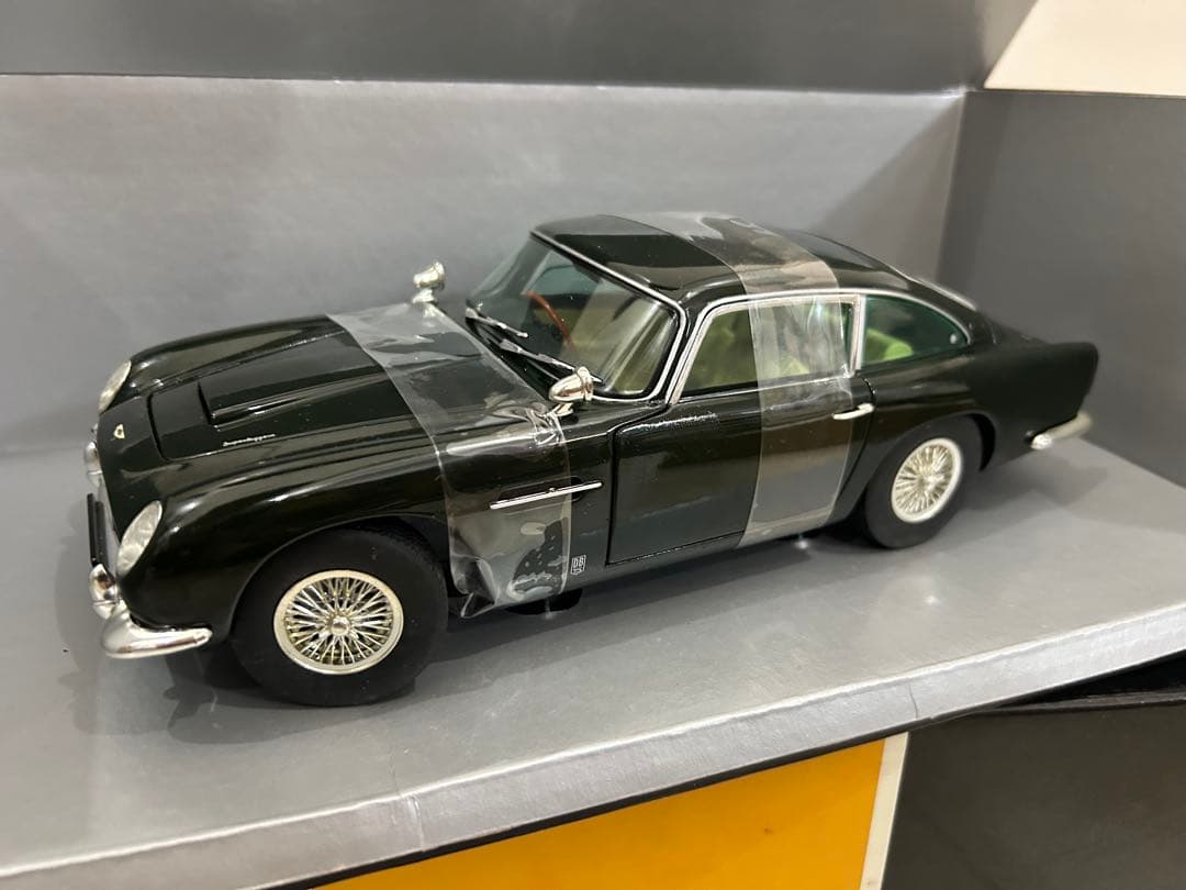 希少 1/18 アストンマーチン DB5 グリーン CHRONO 未展示