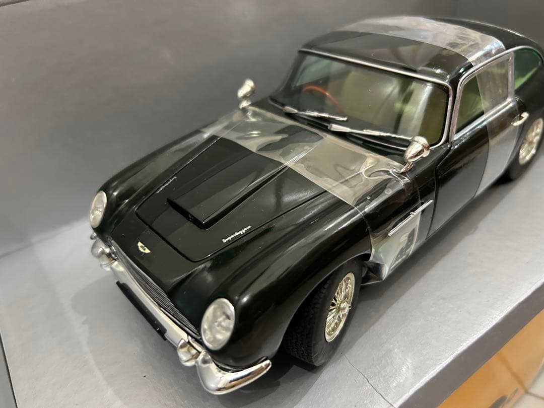 希少 1/18 アストンマーチン DB5 グリーン CHRONO 未展示