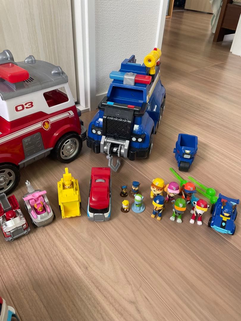 パウ・パトロール おもちゃ車セット