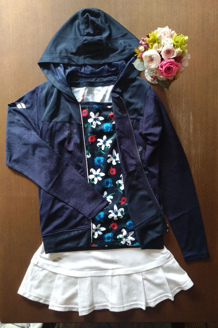 【極美品】バボラ　レディース　テニスウェア　3点セット　Mサイズ