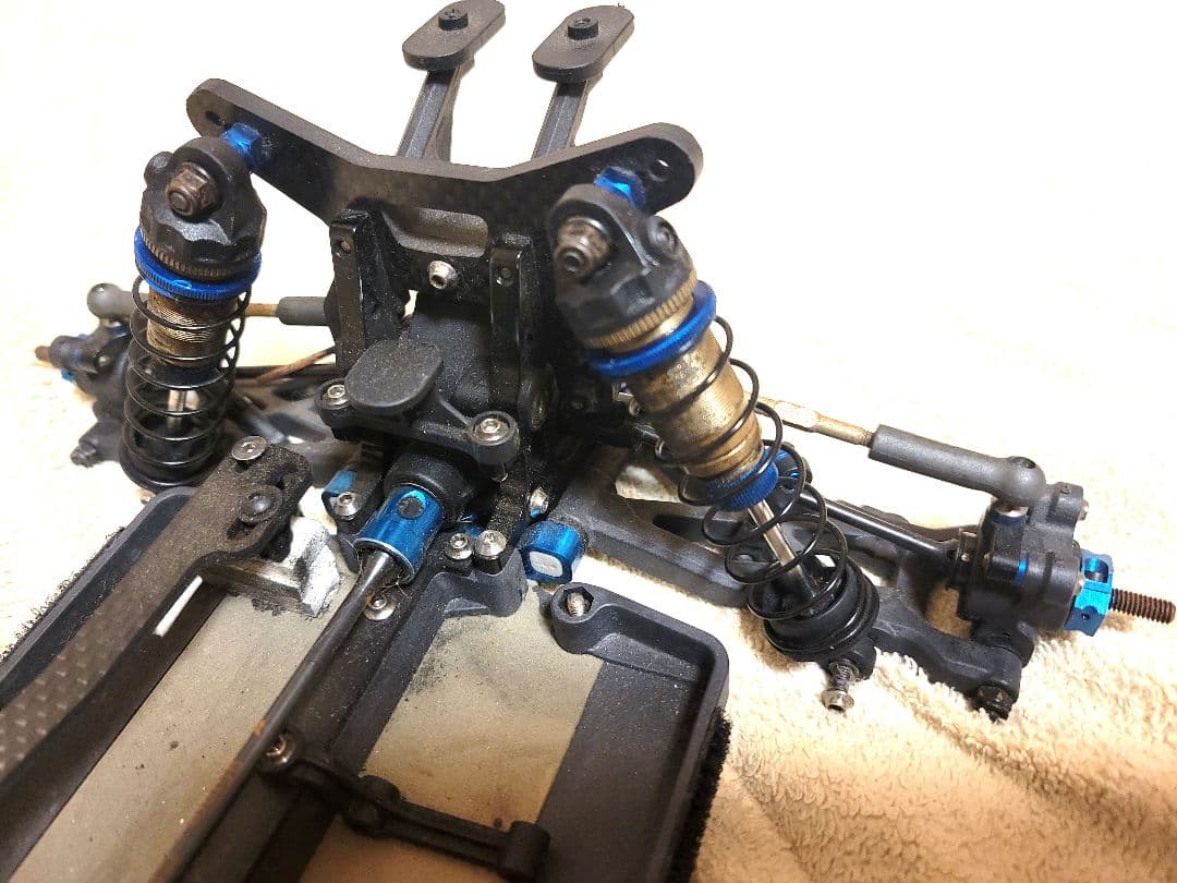 RCシャーシ 1/10 アソシ B74.1 中古シャーシ