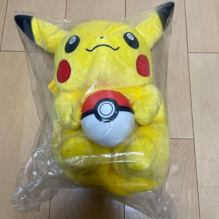 新品未開封・ポケモンピカチュウ・実物大ぬいぐるみリュック