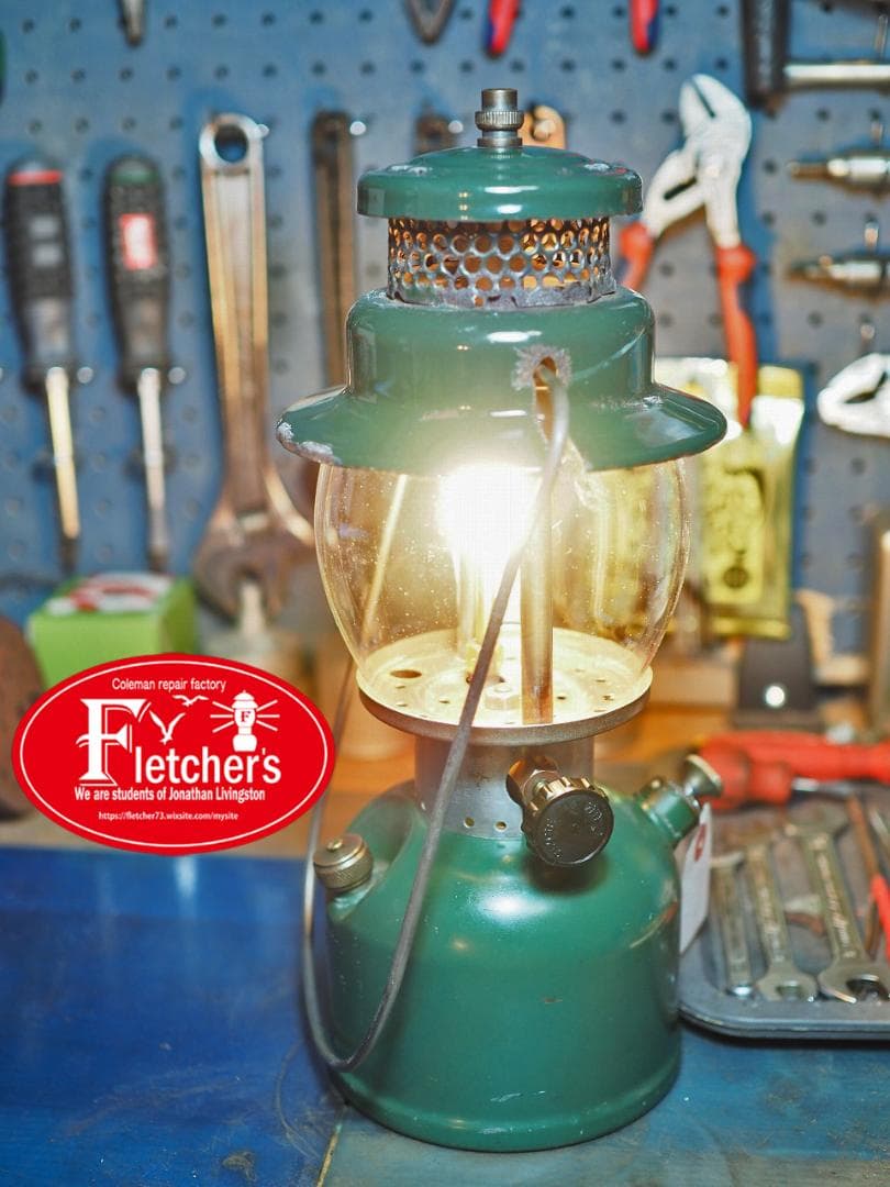 燃焼絶好調1946年10月製　コールマン242C ( 200A の前身) u25