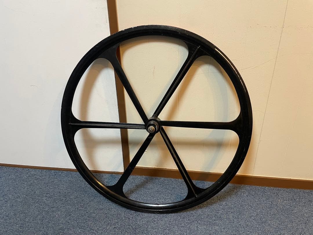 エアロホイール　ピスト　700c