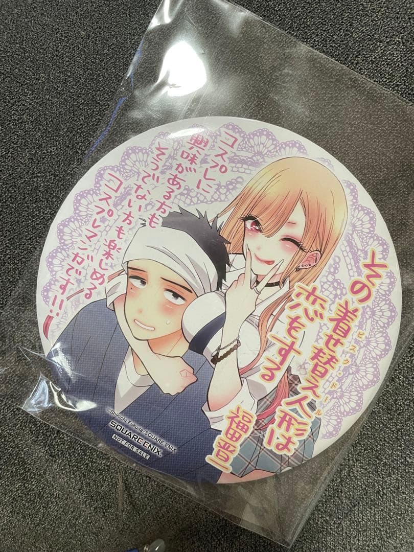 激レア★その着せ替え人形は恋をする★デカ缶バッジ