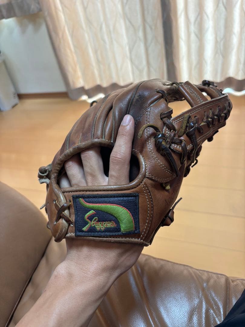 スラッガー硬式内野用グローブ