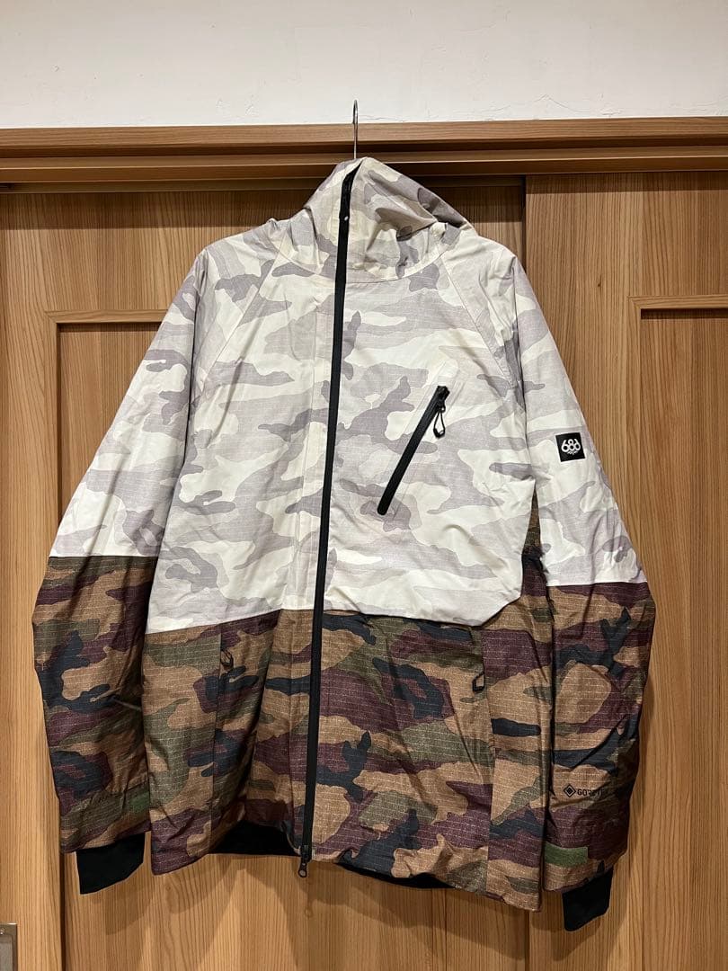 美品　686 GORE-TEX スノーボードジャケット Mサイズ　おまけ付き
