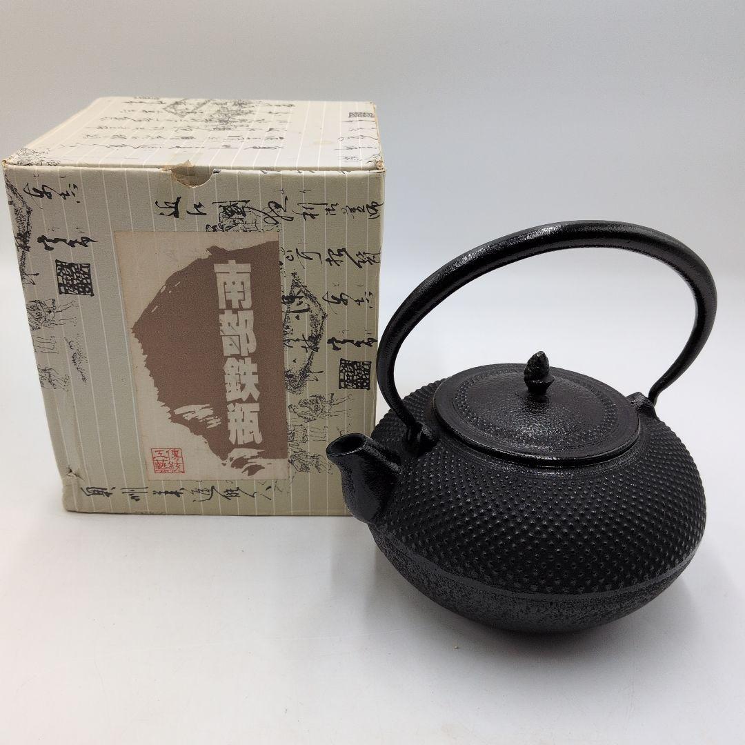 bM159T 南部鉄器 南部鉄瓶 鍋元 算玉アラレ 1.5L 鉄瓶