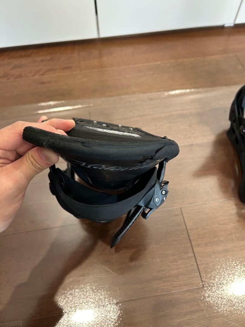 BURTON Malavita スノーボードビンディング 2016年モデル