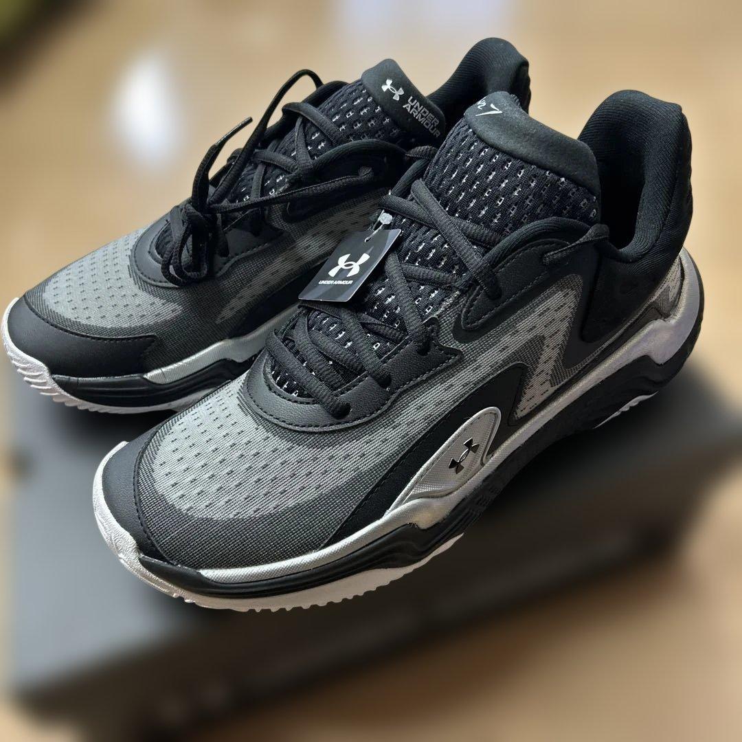 UA スポーン7（UA Spawn 7）28.5cm バスケットボールシューズ