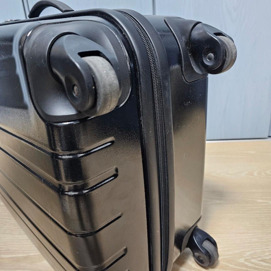 プロテカ フラクティ 黒 スーツケース　キャリー