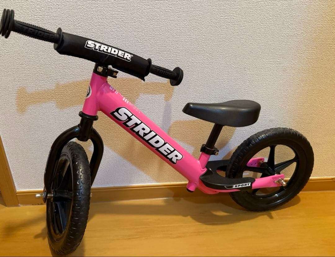 日本正規品 STRIDER SPORT ストライダー ピンク 12インチ 極美品